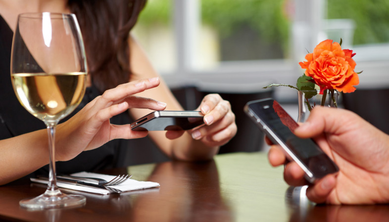 Il triangolo (io, te e lo smartphone)&nbsp;no.